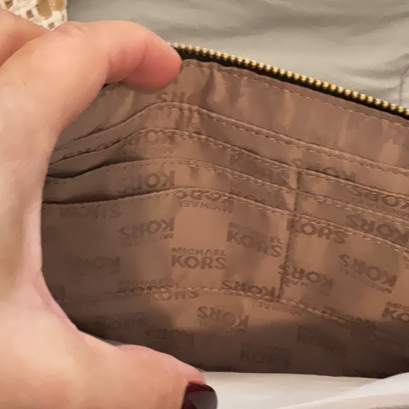 MK Hattie Bag NWT Beautiful Color - Picture 7 of 11